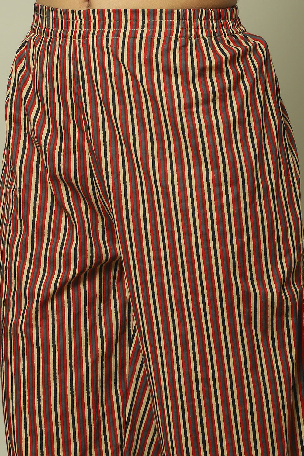 Black Cotton Screen Print Unstitched Suit Set image number 2