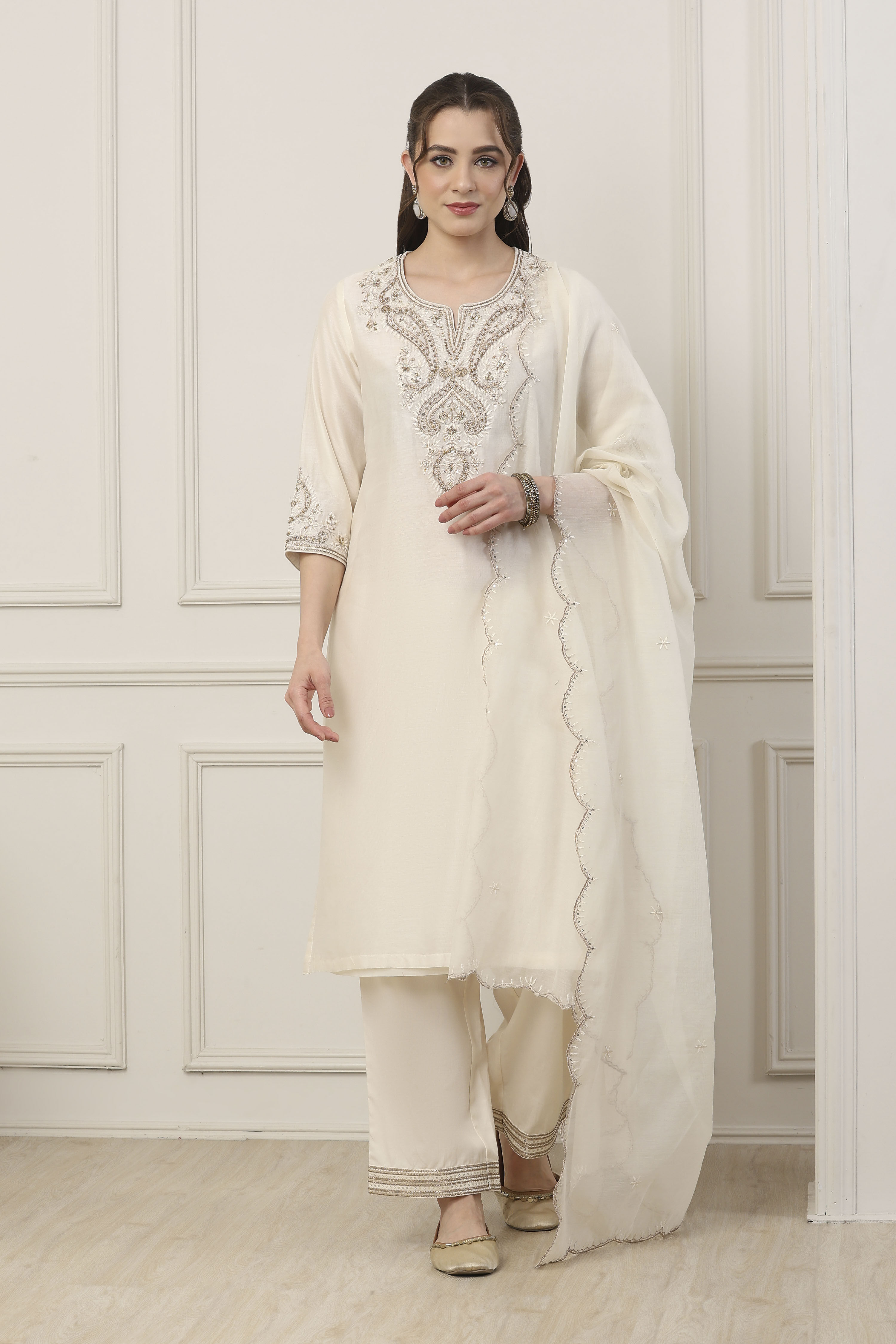 White Silk Chanderi Straight Suit Set image number 6