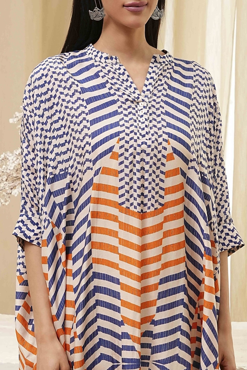 Blue and White Printed Kaftan Short Kurta image number 1