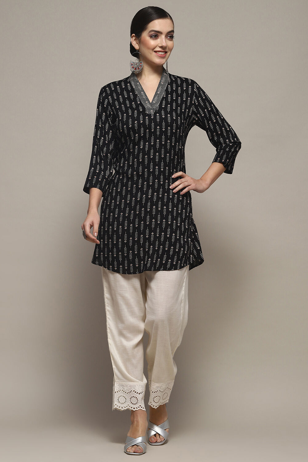 Black Viscose Rayon Printed Short Kurta image number 0