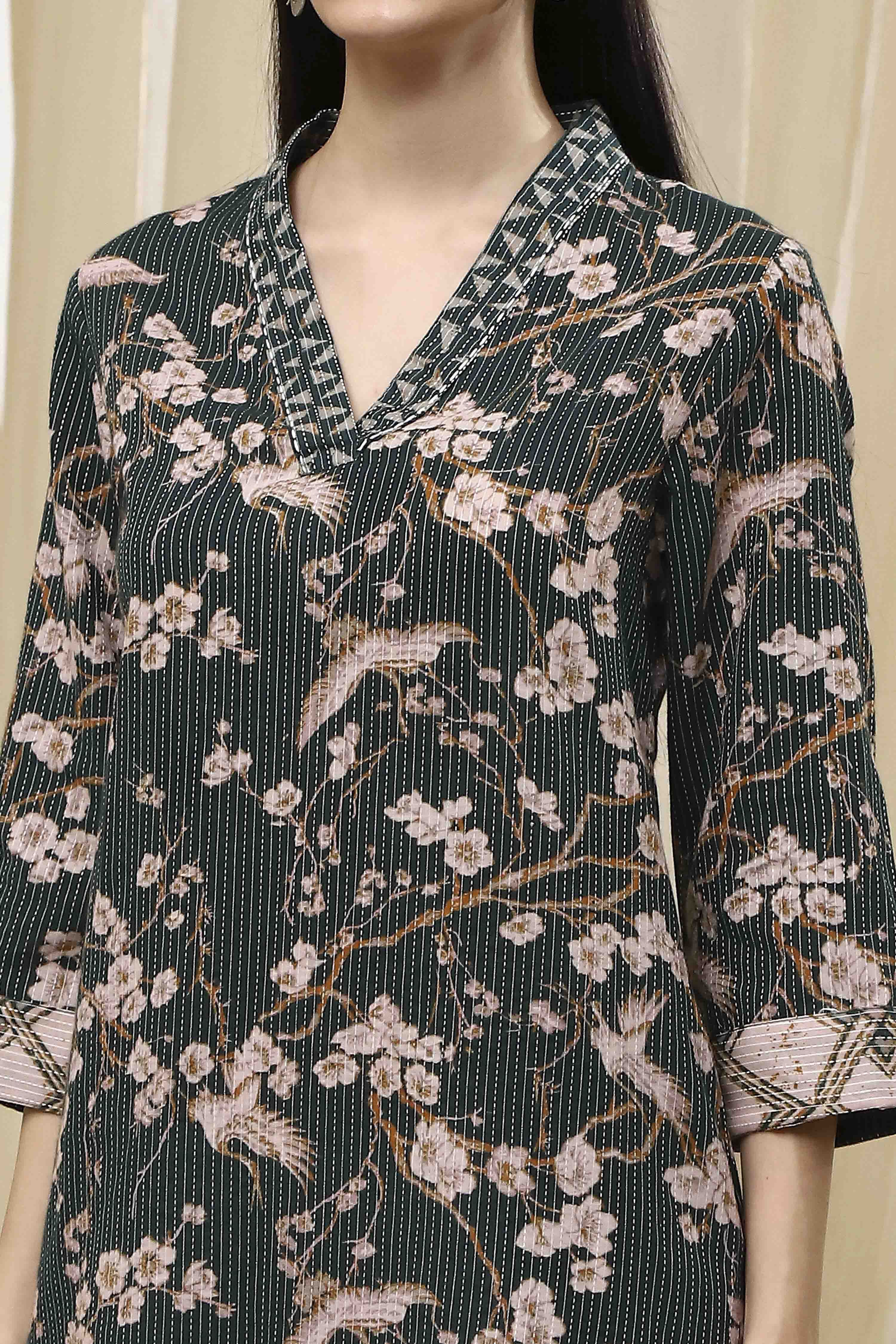 Dark Green Cotton Printed Straight Kurta image number 1
