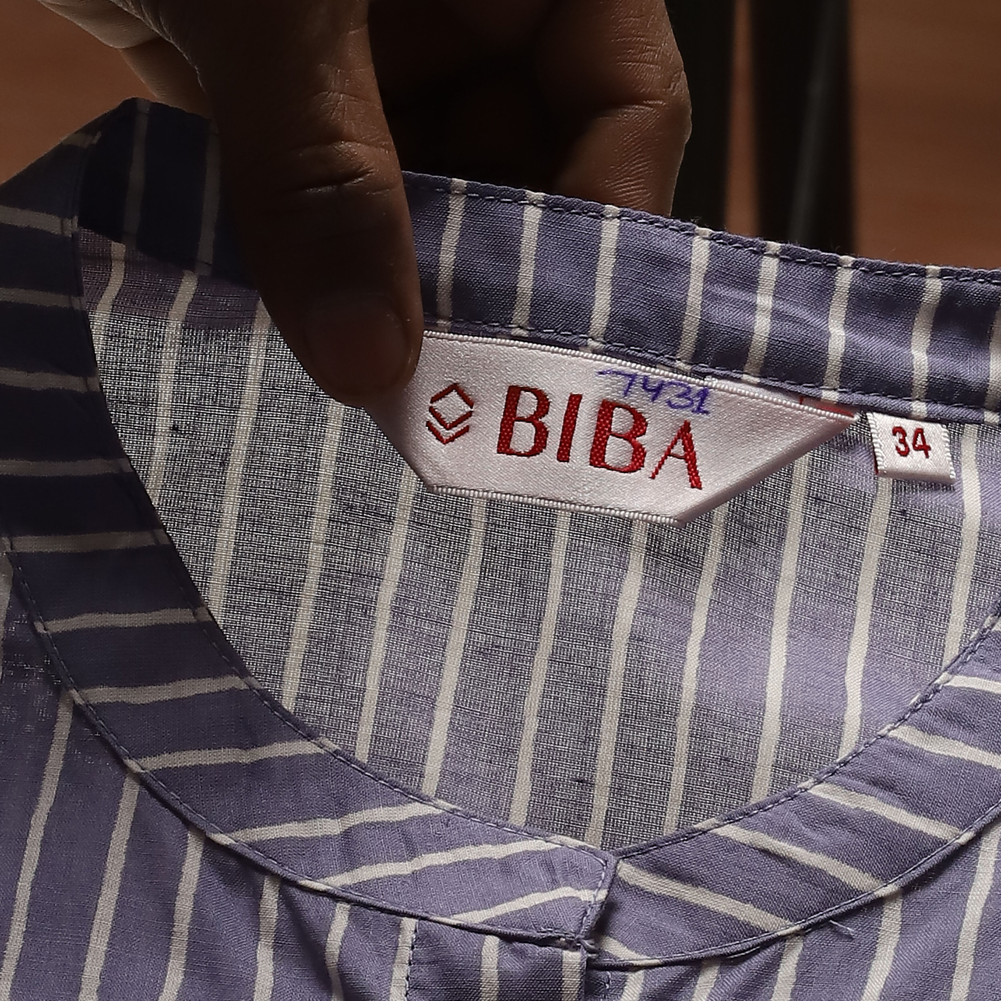 Grey Cambric Narrow Kurta Pant Suit Set image number 1