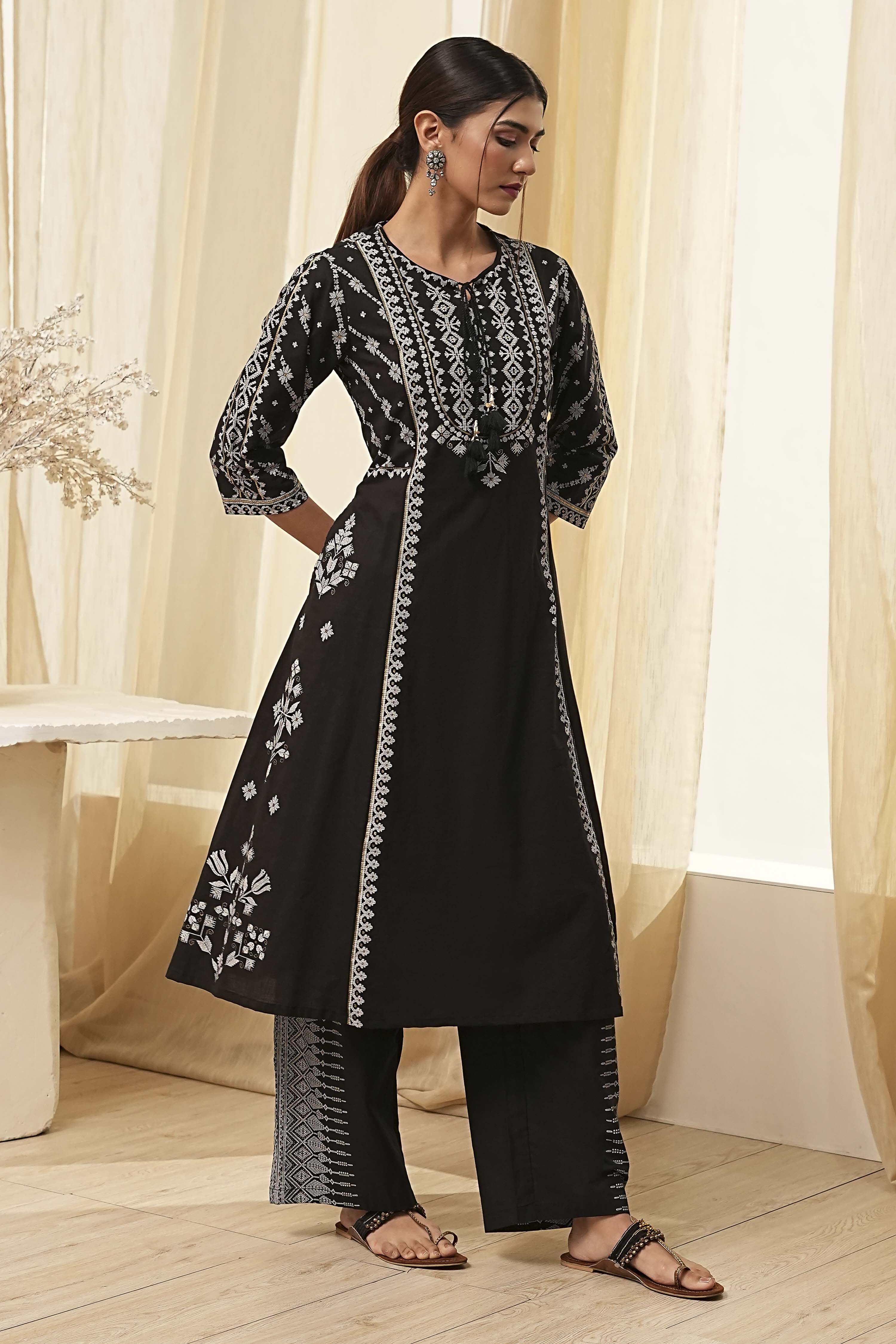 Off-White Pure Cotton Printed A-line Kurta Set image number 5