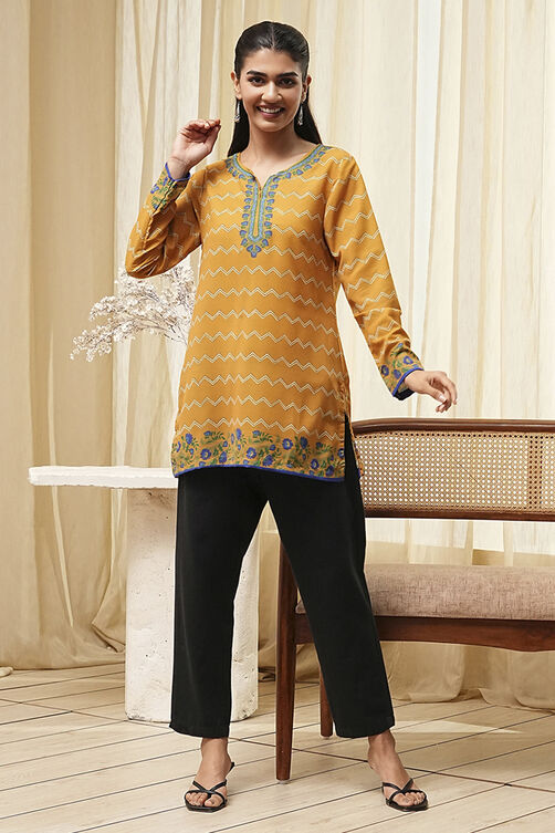 Mustard Yellow Printed Straight Short Kurta image number 0