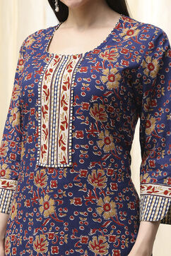 Blue Cotton Screen Print Unstitched Suit Set image number 2
