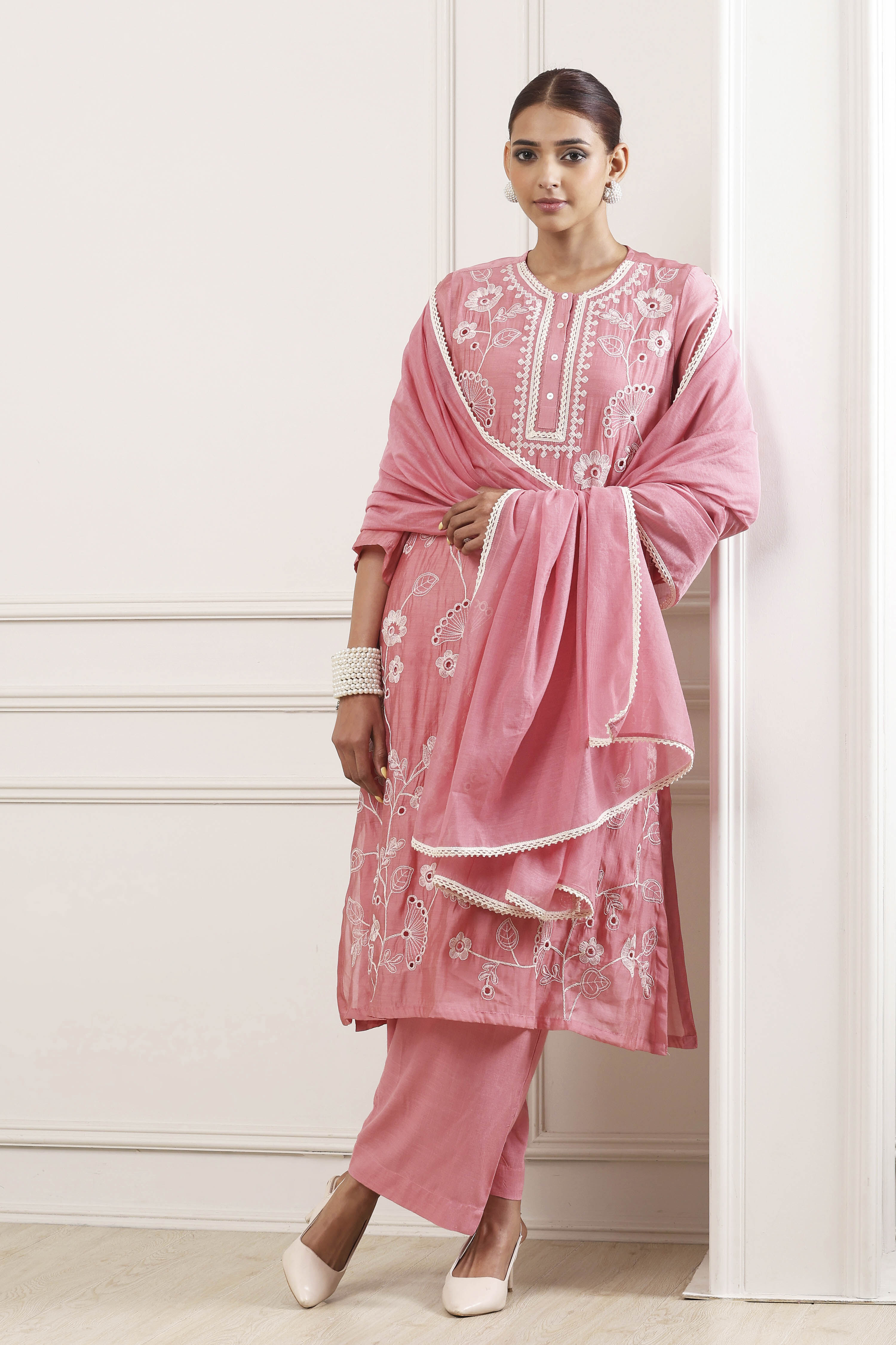 Yellow Viscose Blend Straight Suit Set image number 0