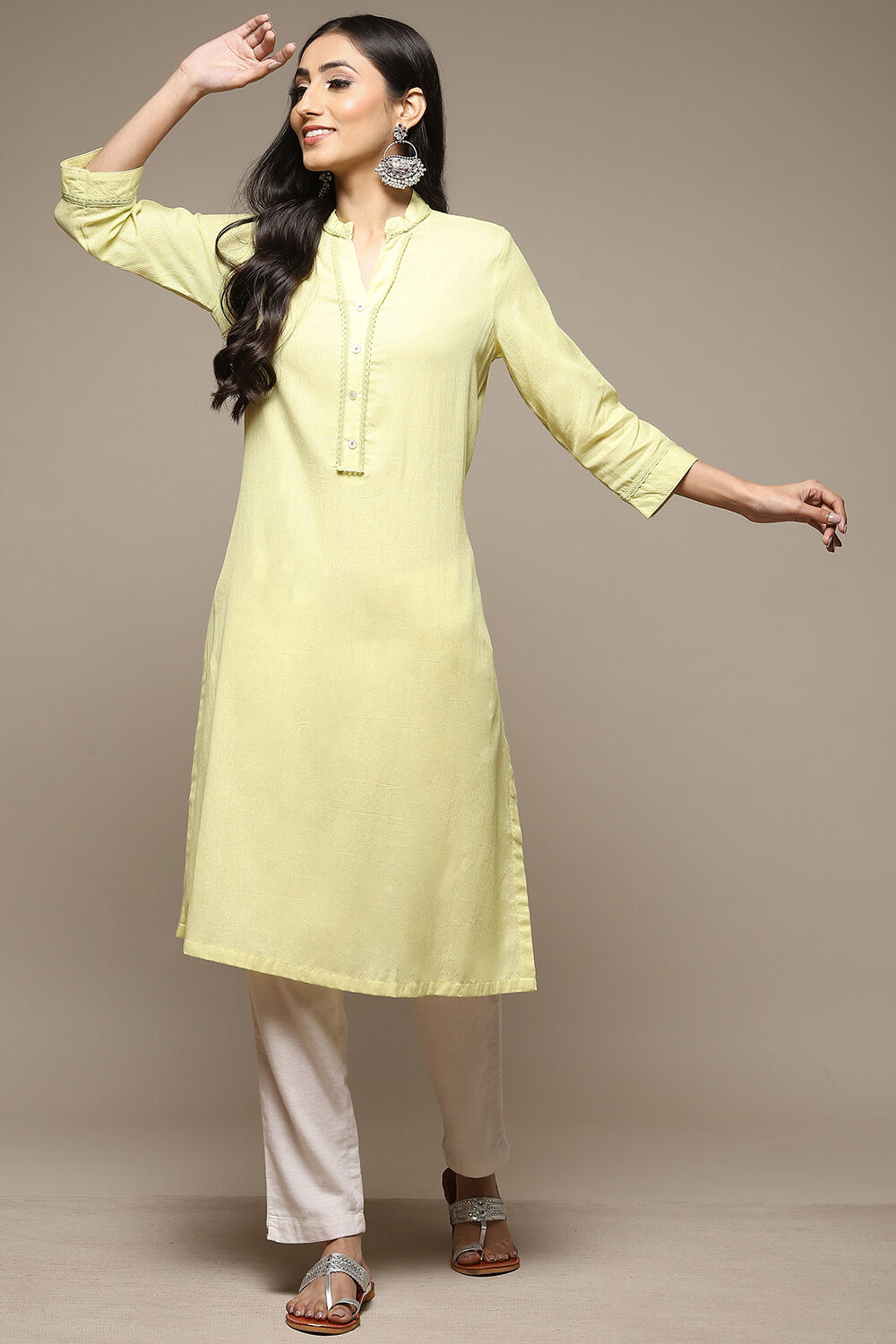 Green Cotton Blend Straight Yarndyed Kurta image number 0