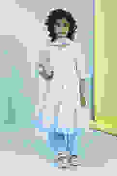 White and Blue Cotton Printed Gathered Suit Set image number 6