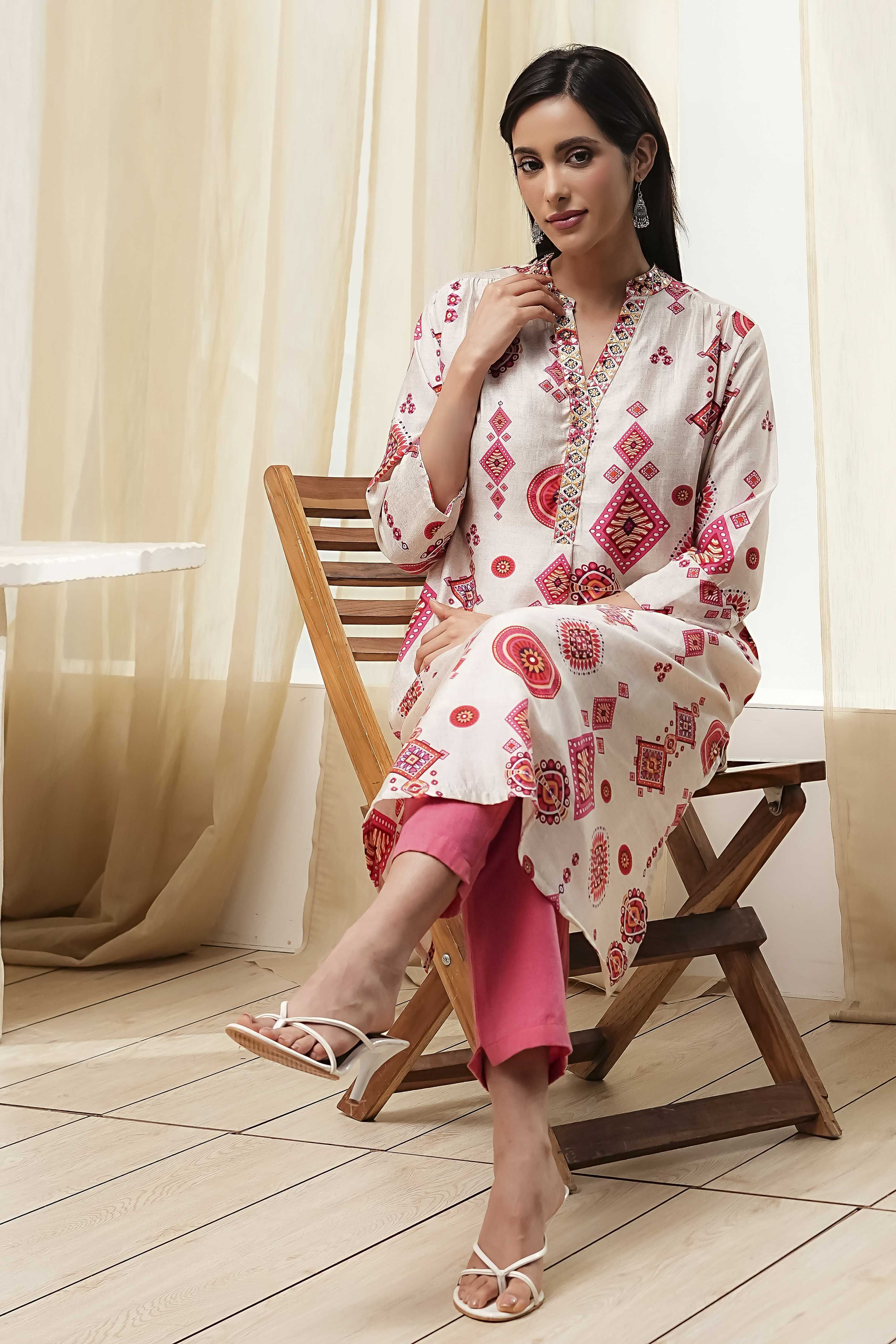 Ecru and Pink Printed Straight Kurta image number 0