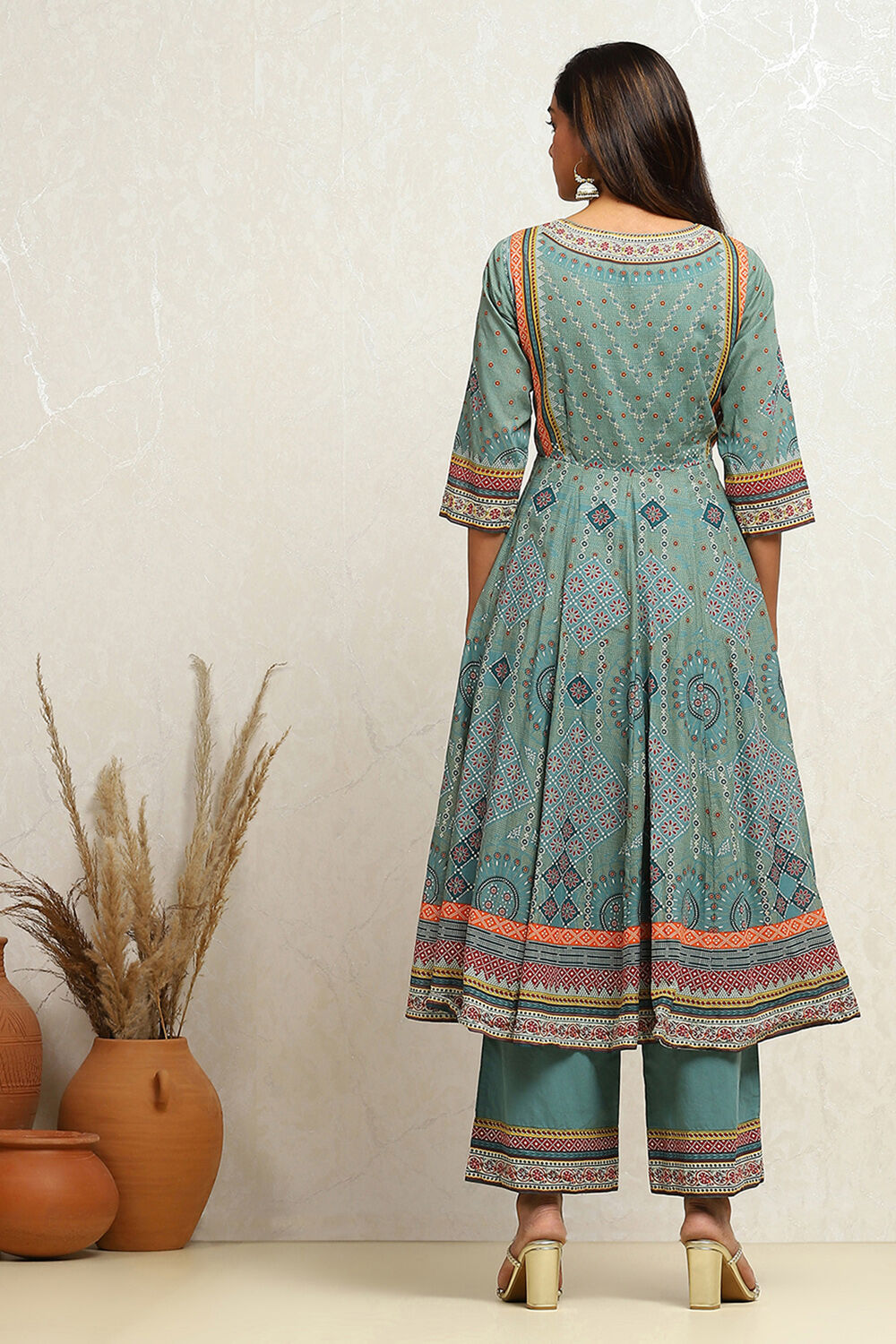 Ecru Cotton Geometric Printed Anarkali Suit Set image number 4