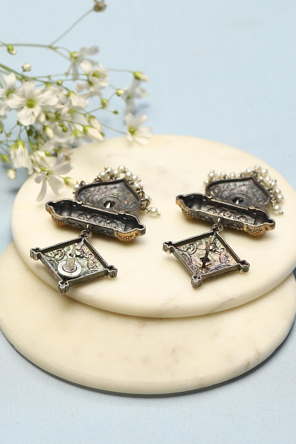 Black Brass earrings image number 2