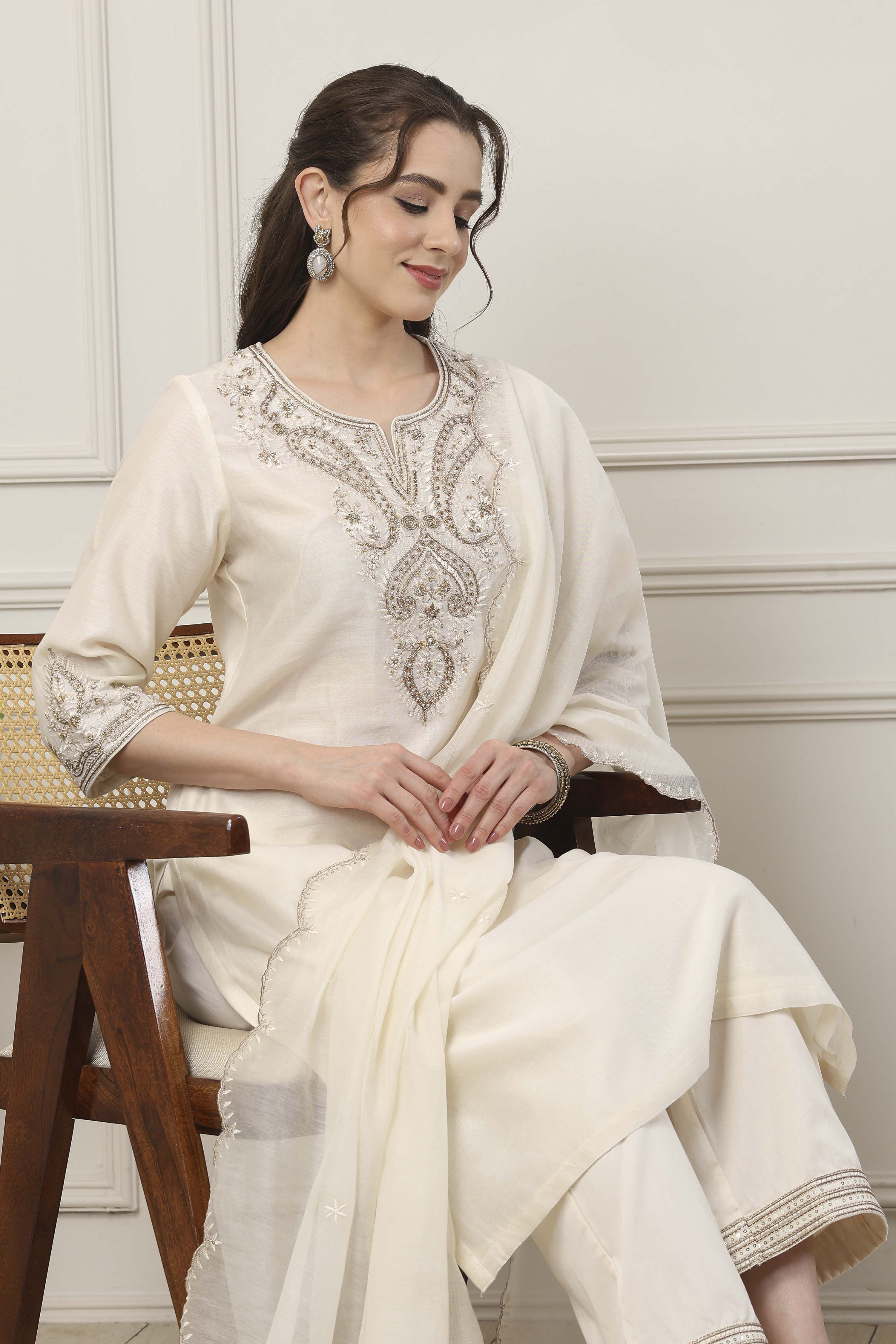 White Silk Chanderi Straight Suit Set image number 0