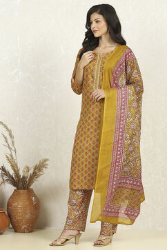 Yellow Cotton Unstitched Suit Set image number 4