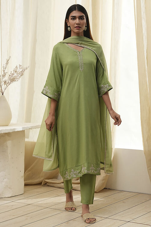 Green Solid A-Line Suit Set image number 6