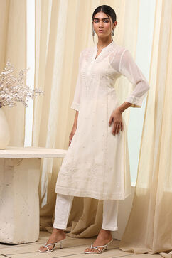 Off-White Embroidered Straight Kurta image number 2