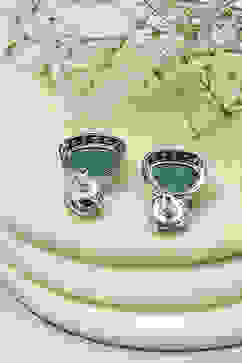 Emerald Green Brass earrings image number 2