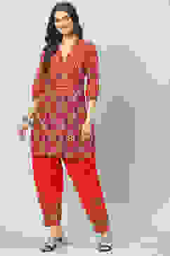 Red Cotton Straight Kurta Salwar Pant Suit Set image number 0