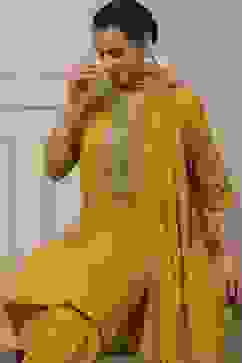 Yellow Cotton Solid Straight Suit Set image number 0