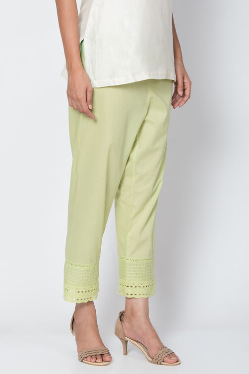 Red Cotton Solid Pant image number 2