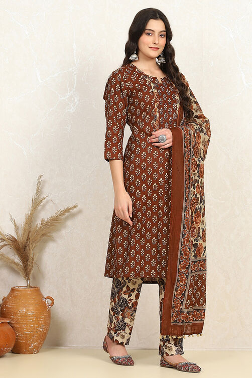 Green Cotton Printed Unstitched Suit Set image number 6
