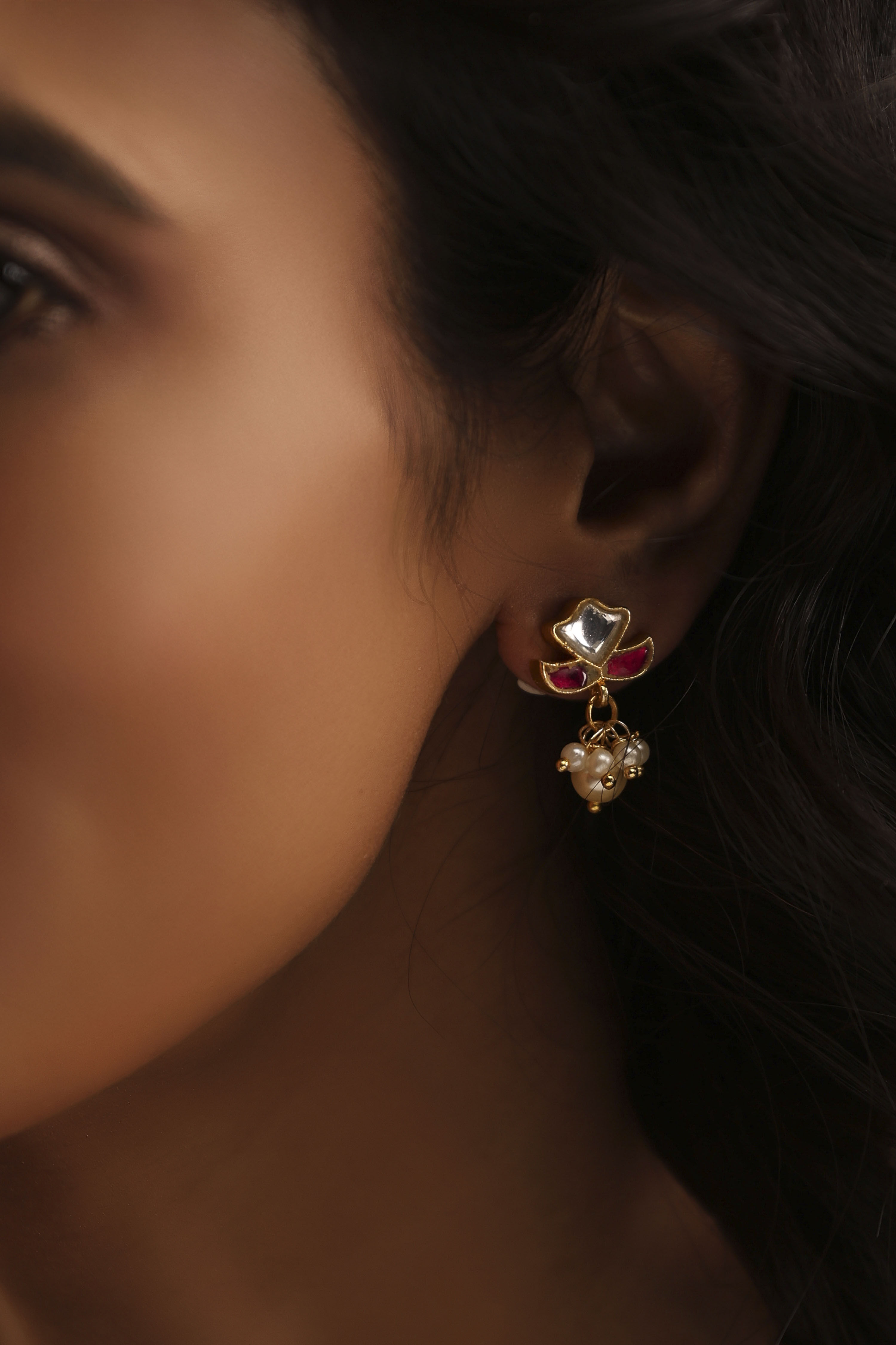 White Stone Earrings image number 1