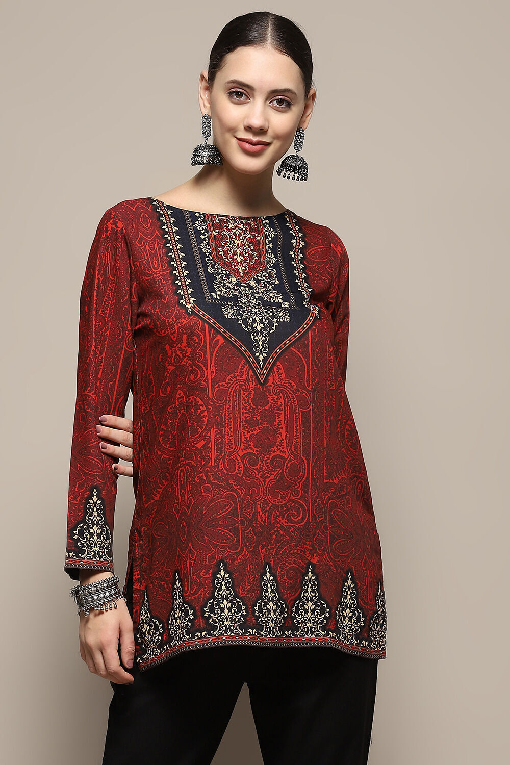 Maroon Crepe Printed Straight Short Kurta image number 5