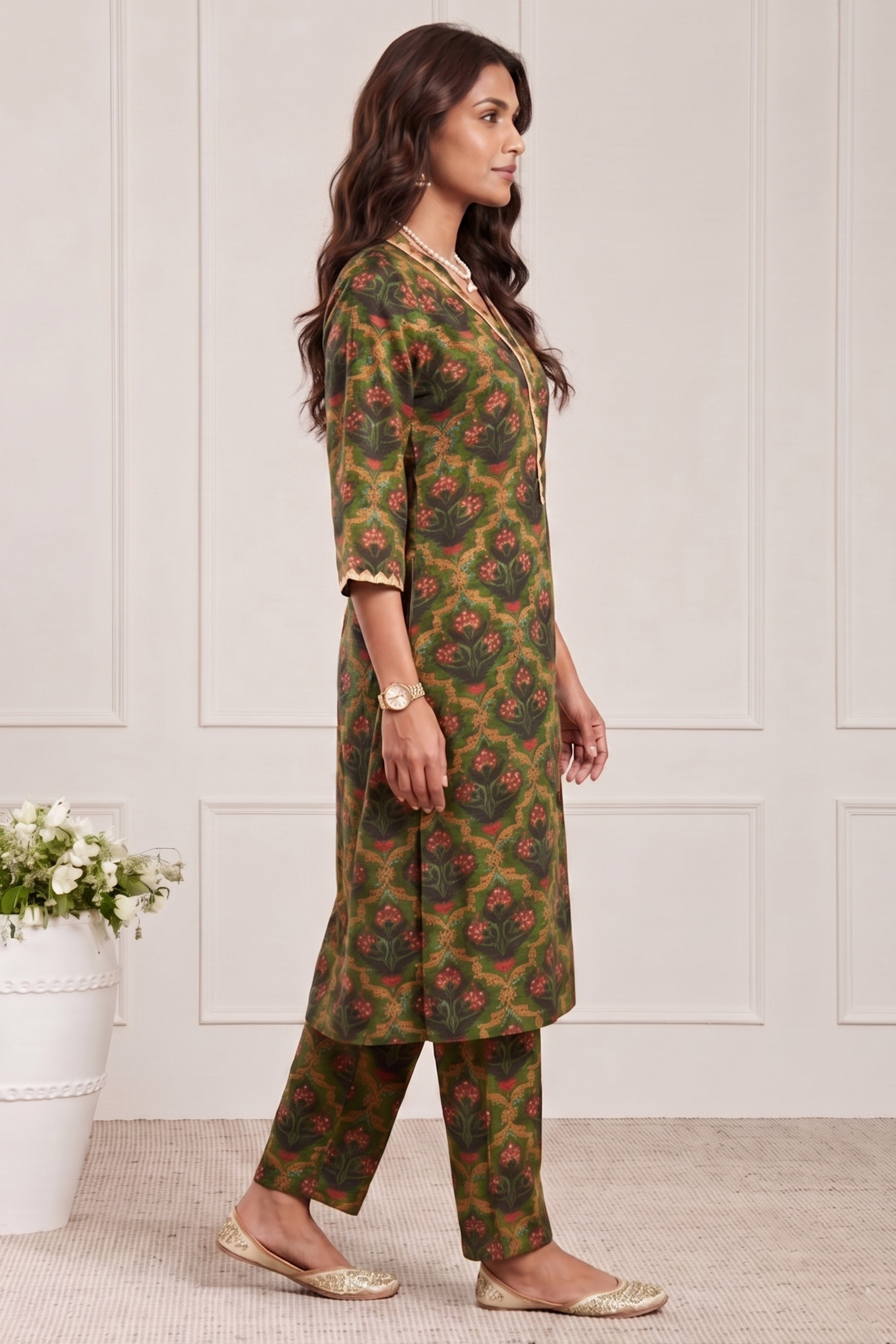 Green Poly Viscose Straight Kurta Pants Set image number 5