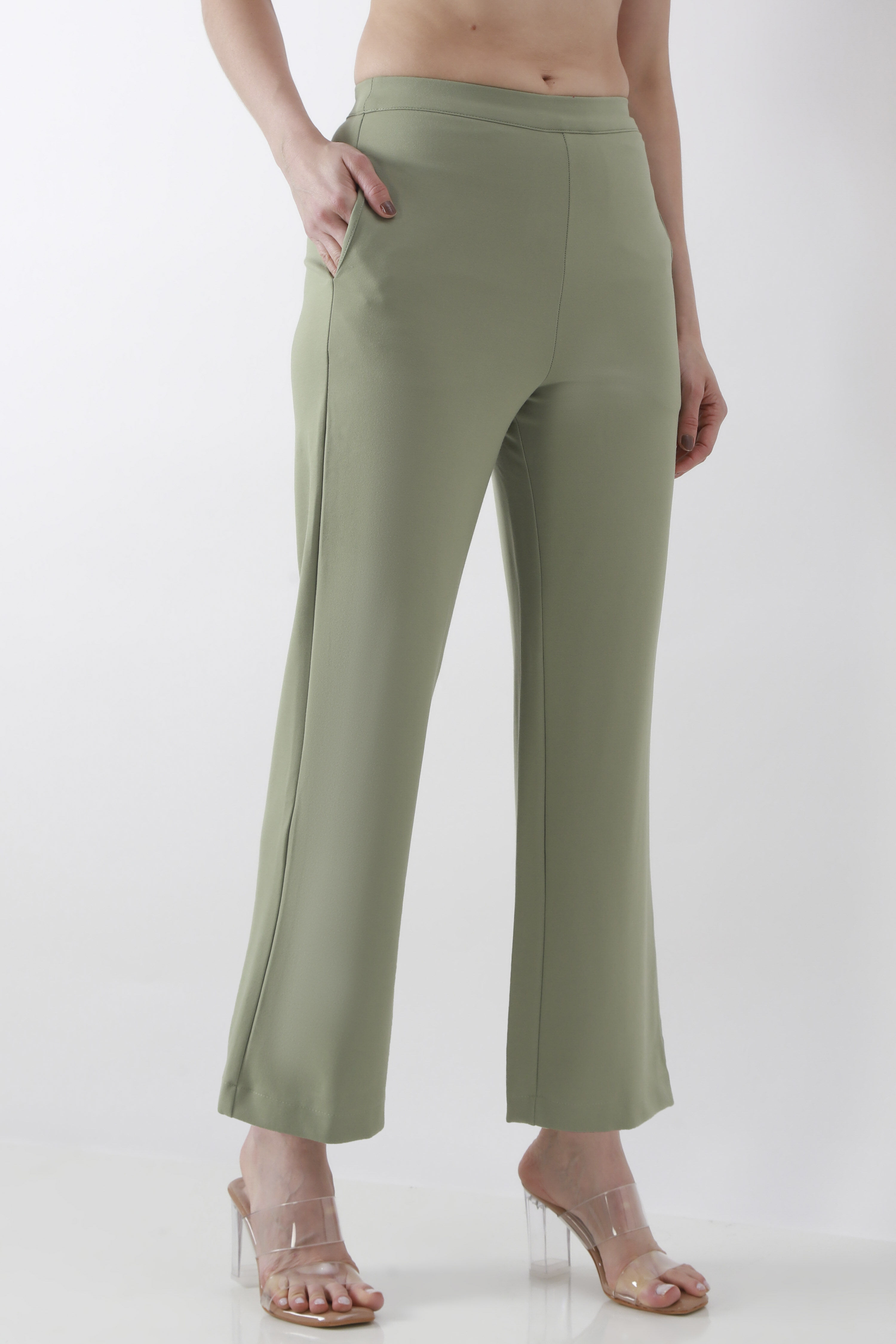 Green Solid Wide Leg Pants image number 3