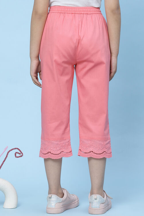 Black Cotton Solid Capri Pant image number 4