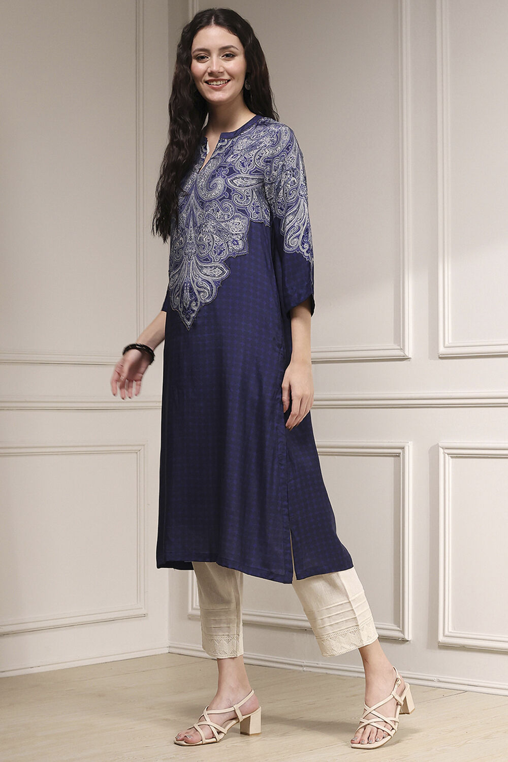 Indigo Printed Straight Kurta image number 2