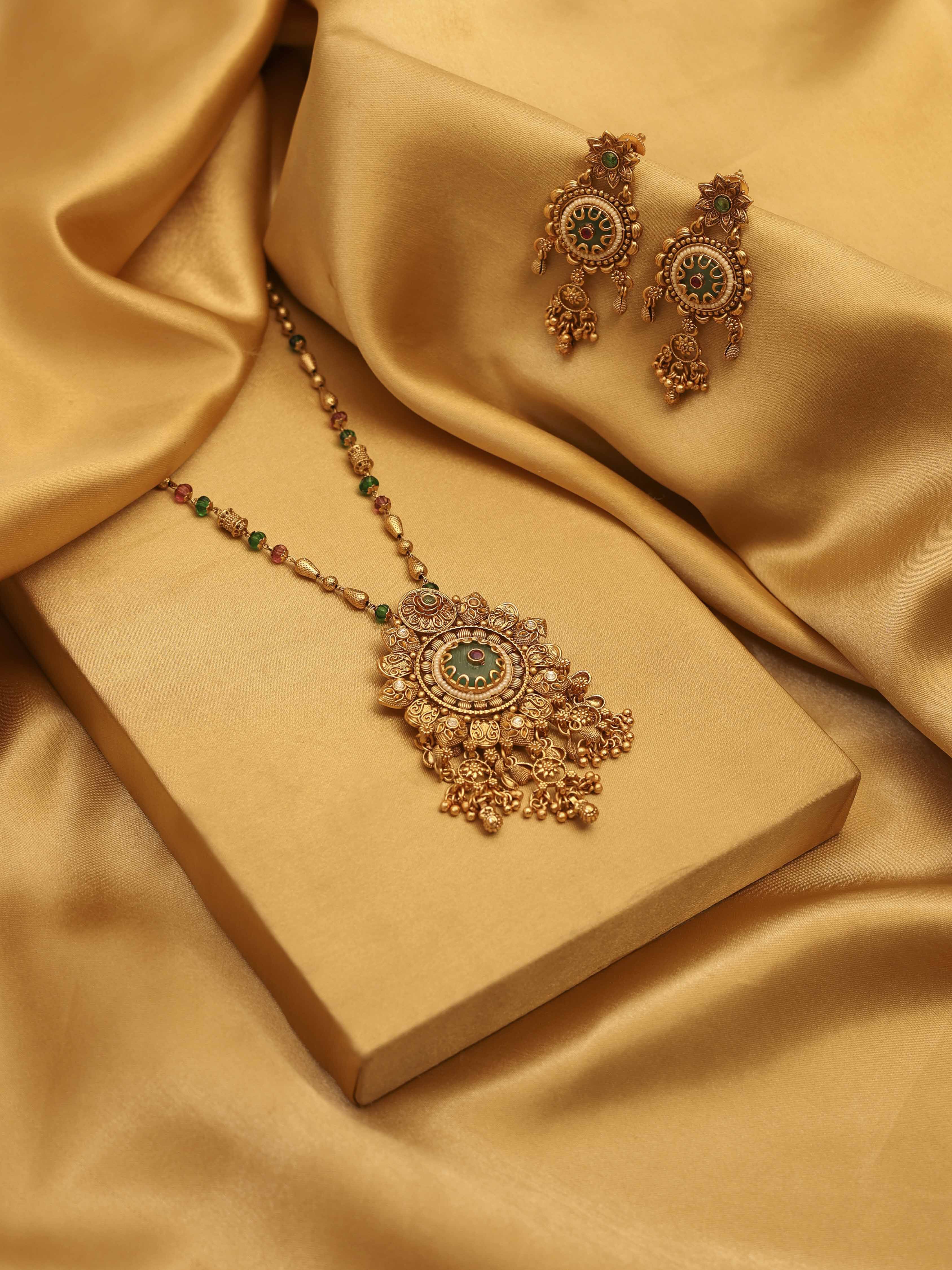 Gold Plated Brass Pendant Necklace Set image number 0