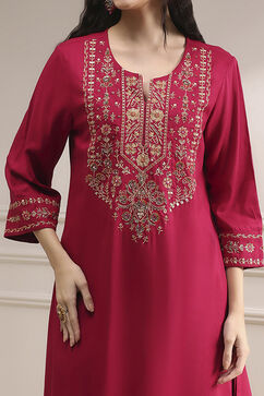 Red Embroidered Straight Suit Set image number 1