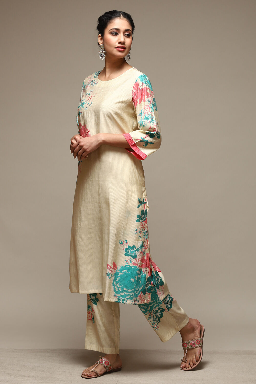 Salmon Viscose Straight Printed 2 Piece Set image number 3