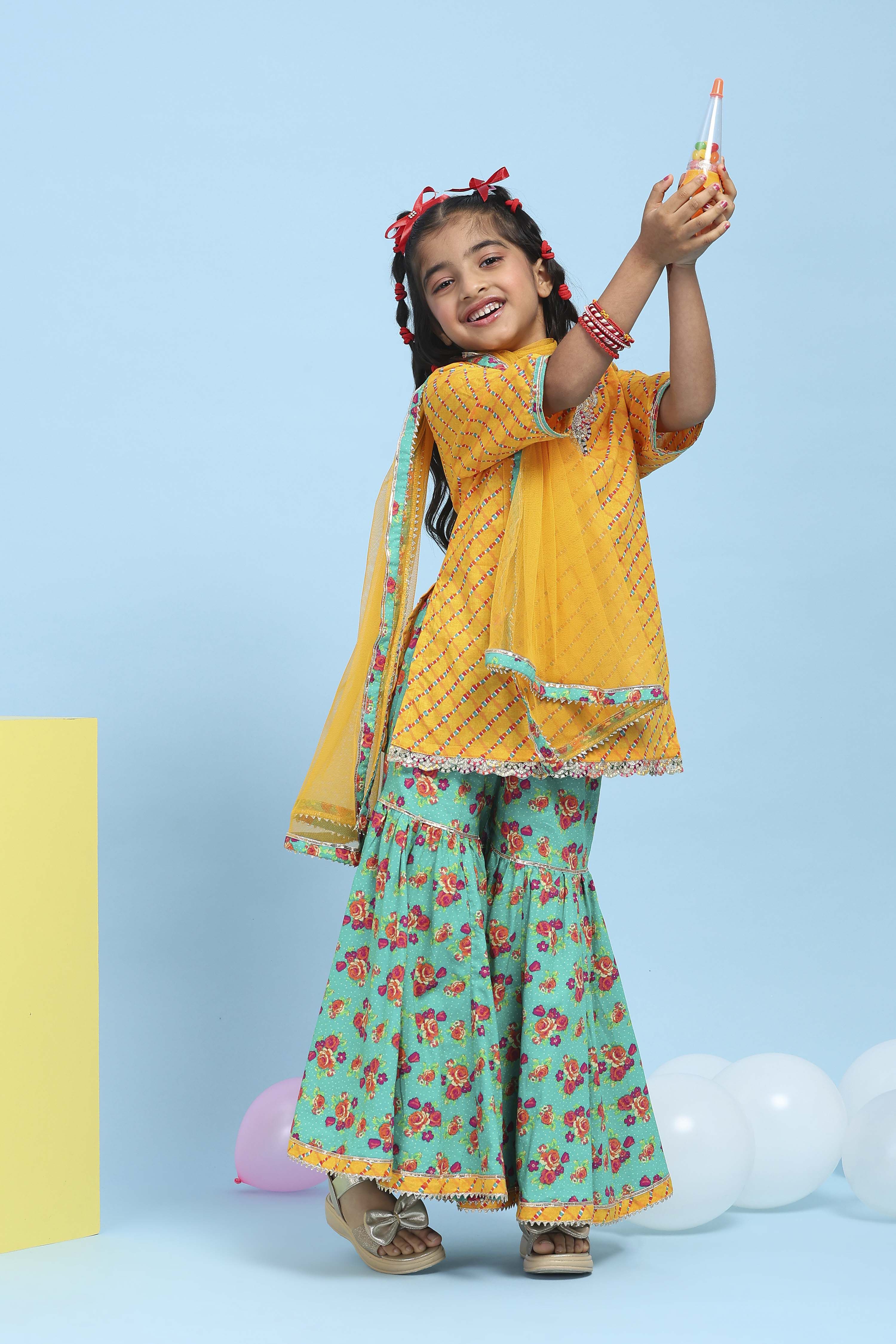 Yellow Cotton Printed Straight Suit Set image number 7