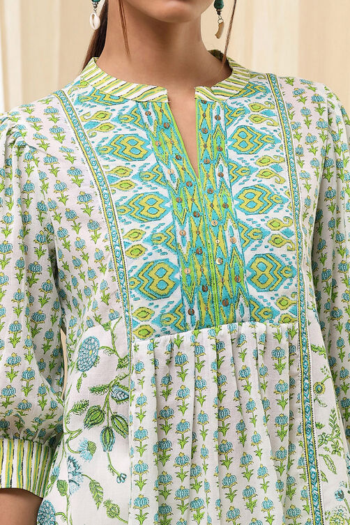 Green and White Pleated Short Kurta image number 1