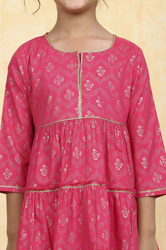 Pink Cotton Tiered Printed Kurta Churidar Set image number 1