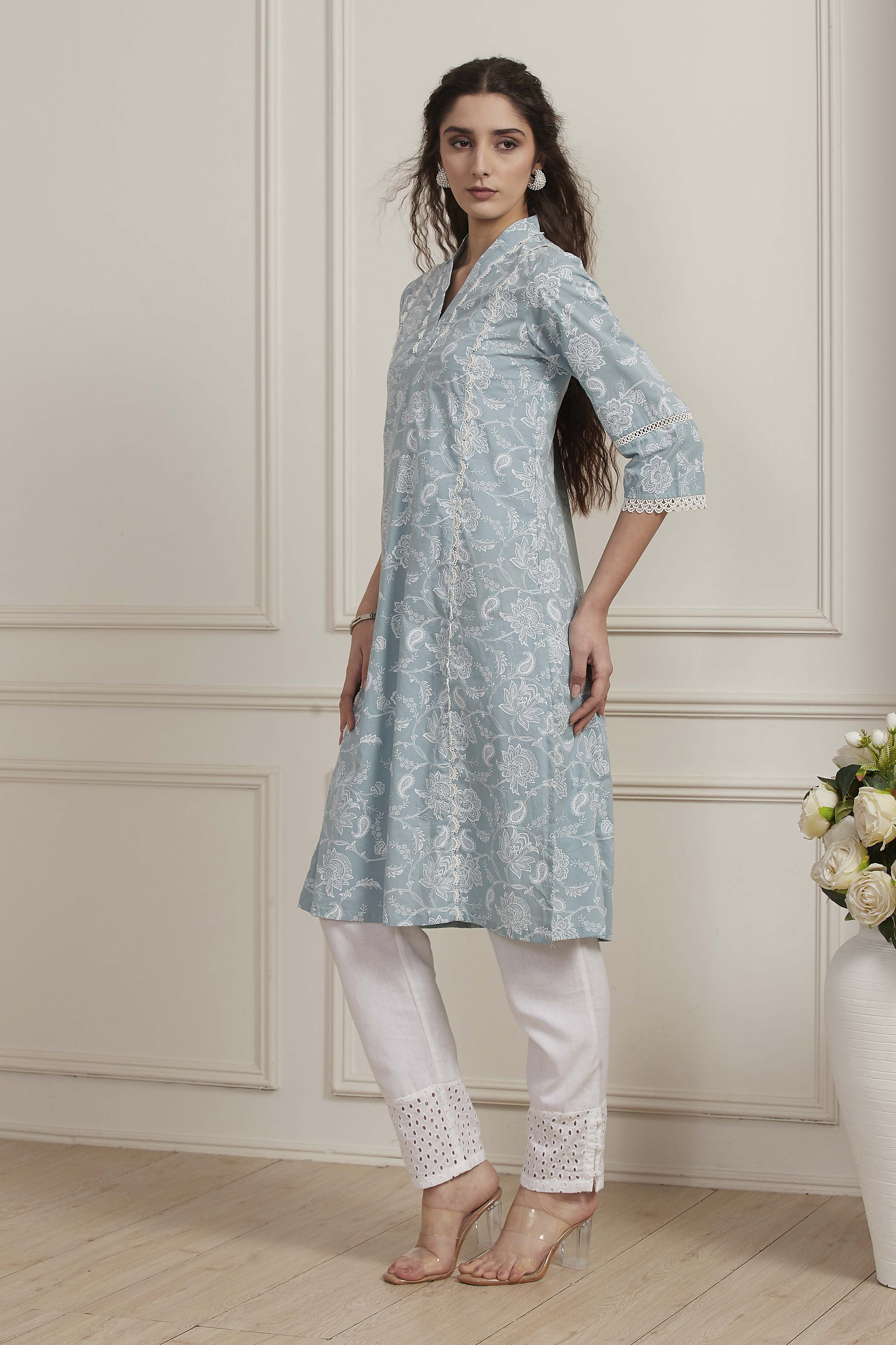 Blue Cotton Straight Kurta image number 2