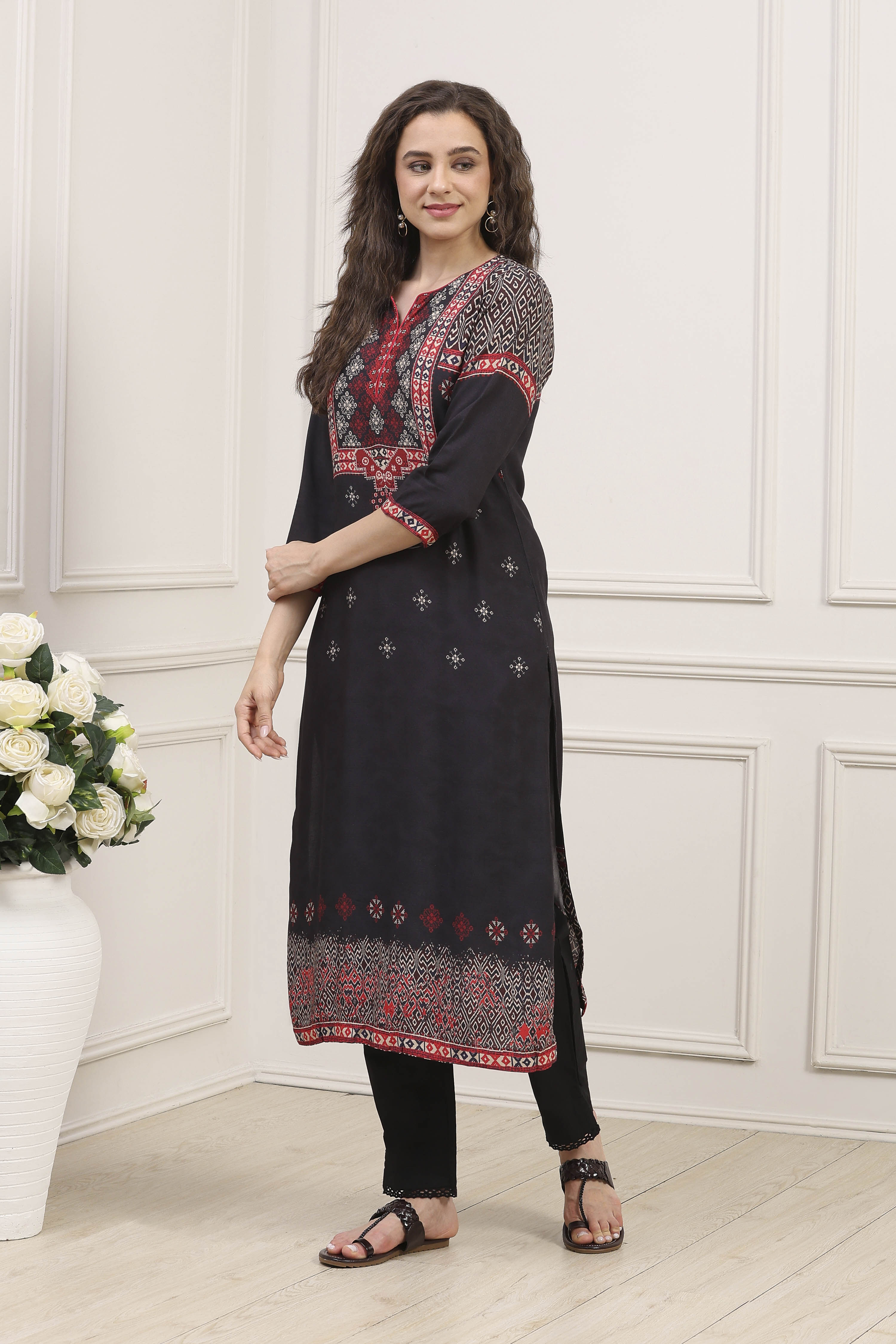 Black Rayon Straight Printed Kurta image number 2