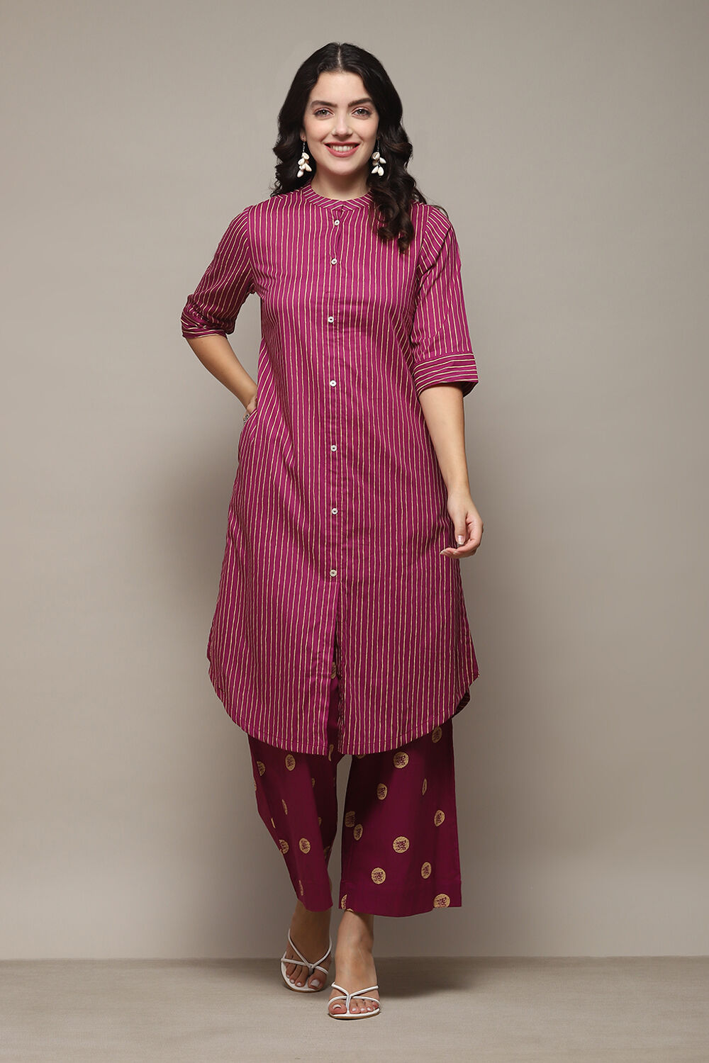Grey Cambric Narrow Kurta Pant Suit Set image number 6