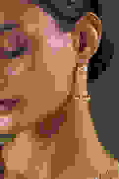 Off White Brass Jhumka image number 1