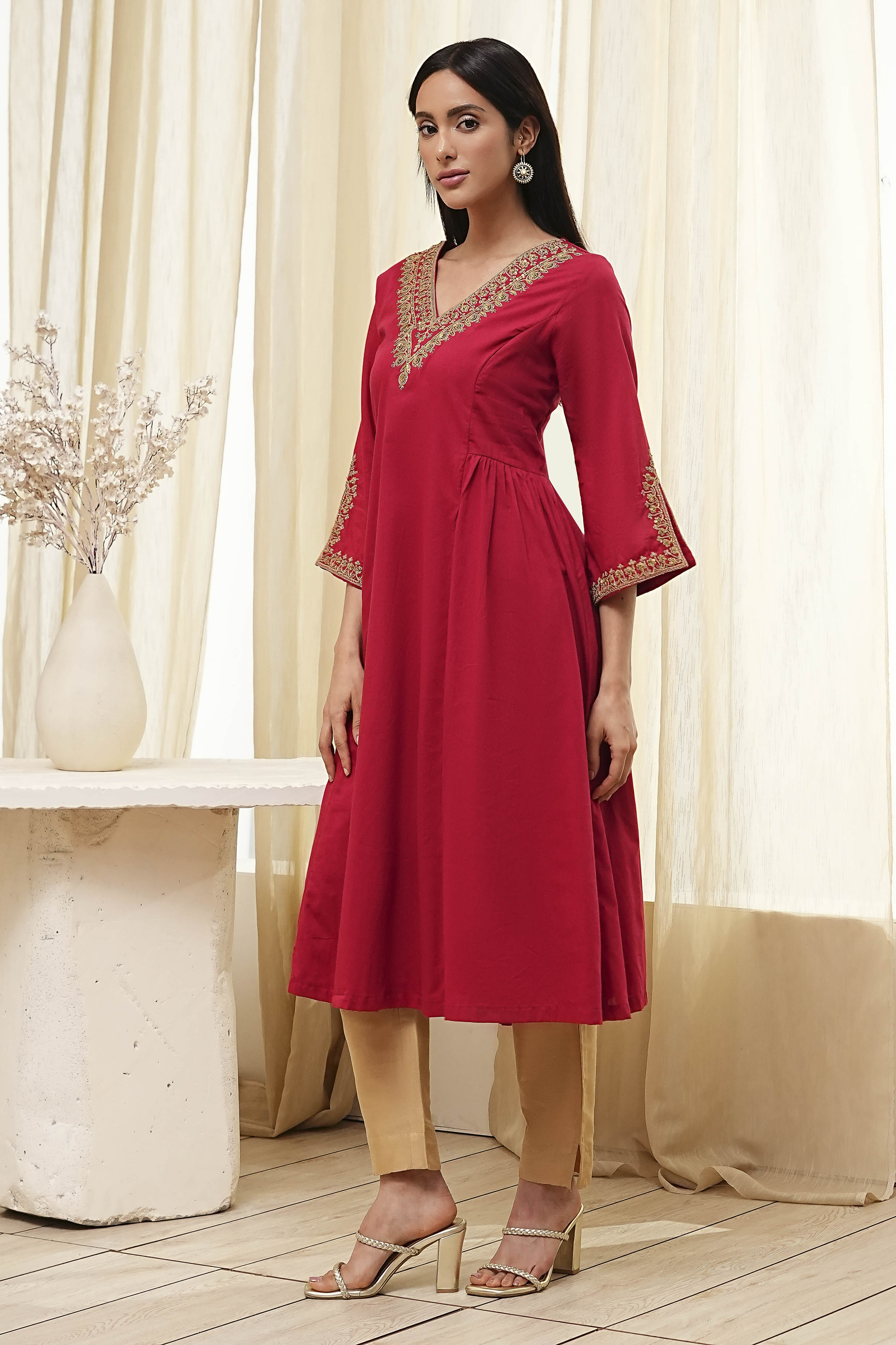 Red Cotton Solid A-Line Kurta image number 2