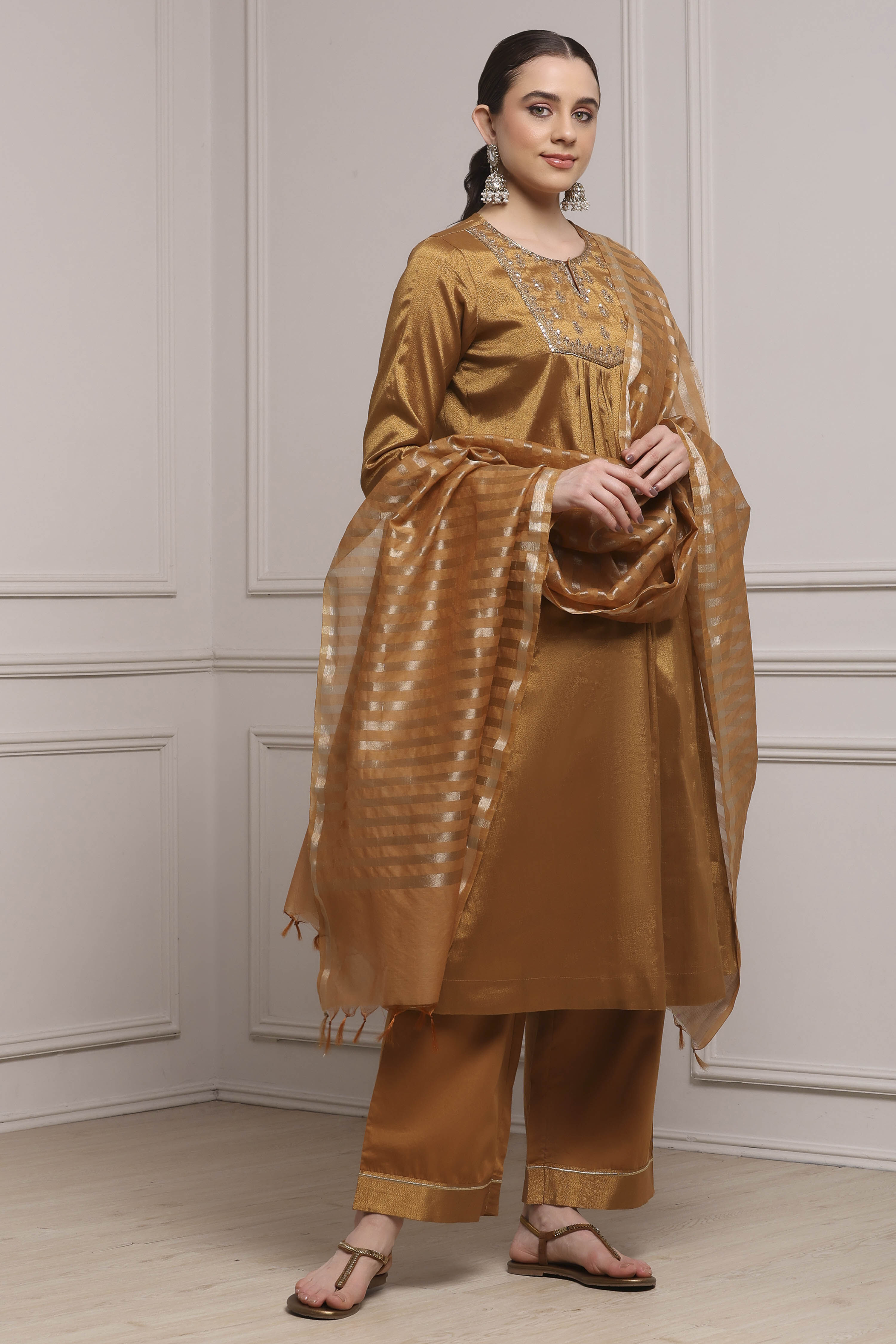 Copper Cotton Tissue Gathered Dyed Suit Set image number 5