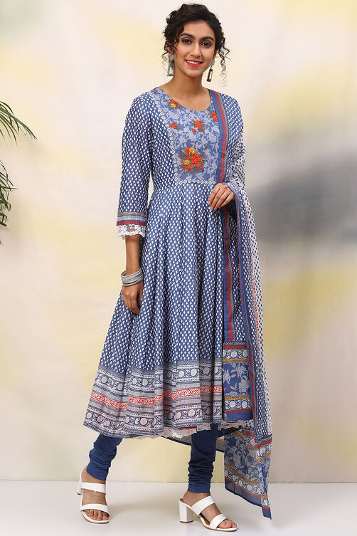 White And Pink Cotton Anarkali Kurta Churidar Suit Set image number 6