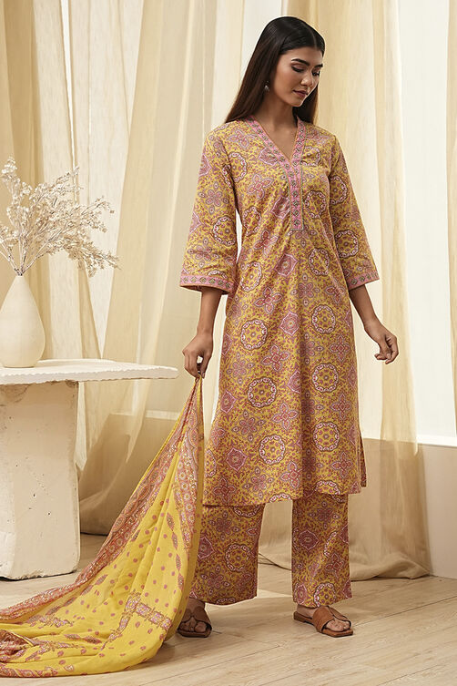 Green Cotton Printed Straight Suit Set image number 0