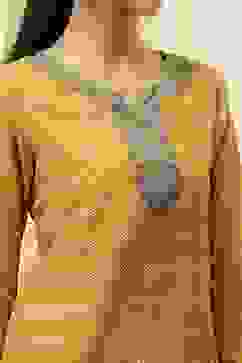 Mustard Yellow Printed Straight Short Kurta image number 1