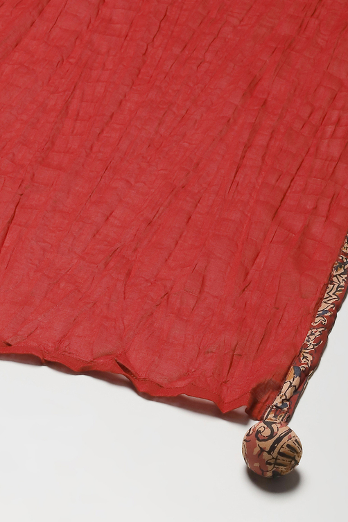 Red Cambric Fitted Kurta Churidar Suit Set image number 3