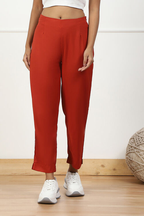 Black Solid Mid-Rise Regular Pants image number 4