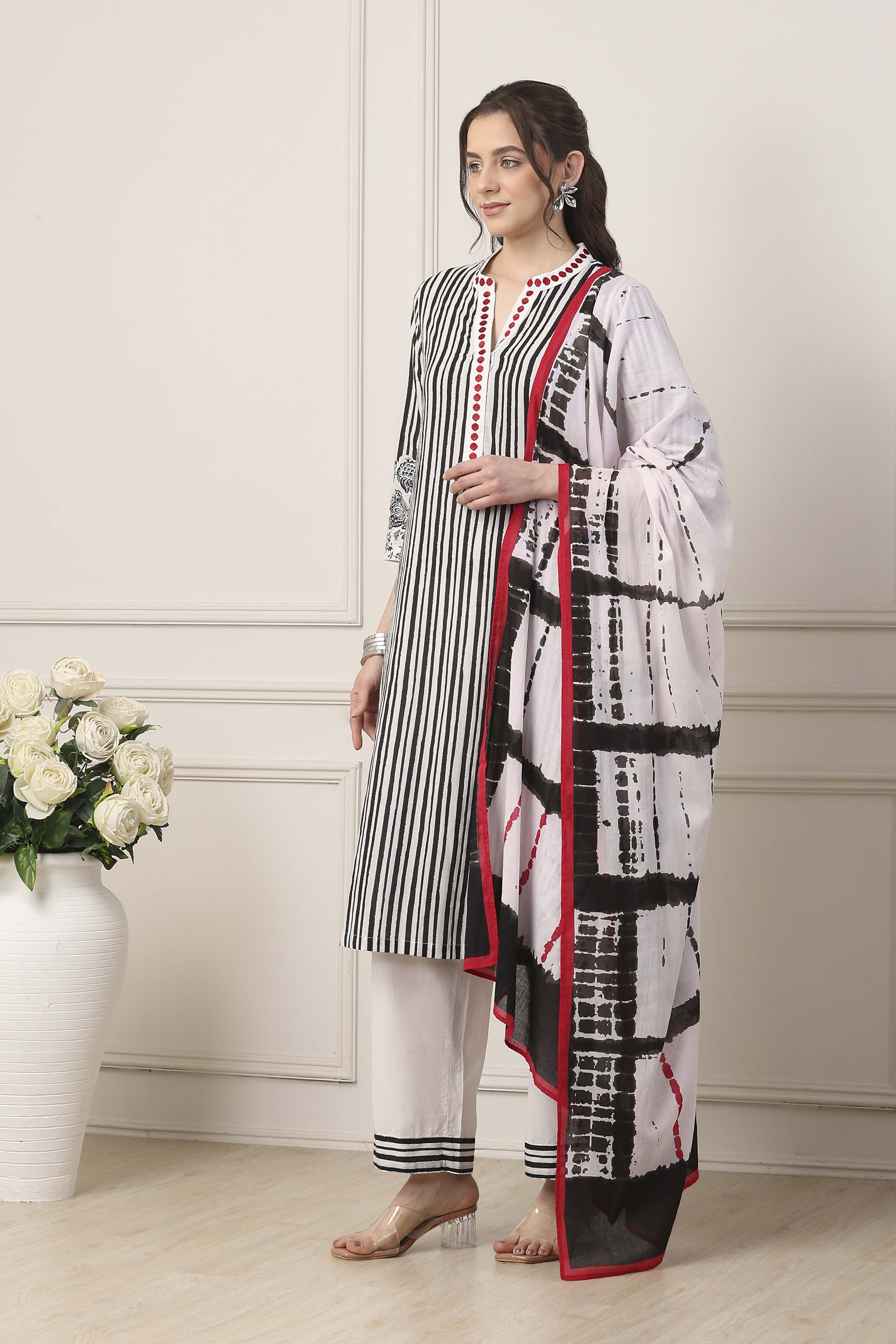 Black Cotton Floral Striped Straight Suit Set image number 3