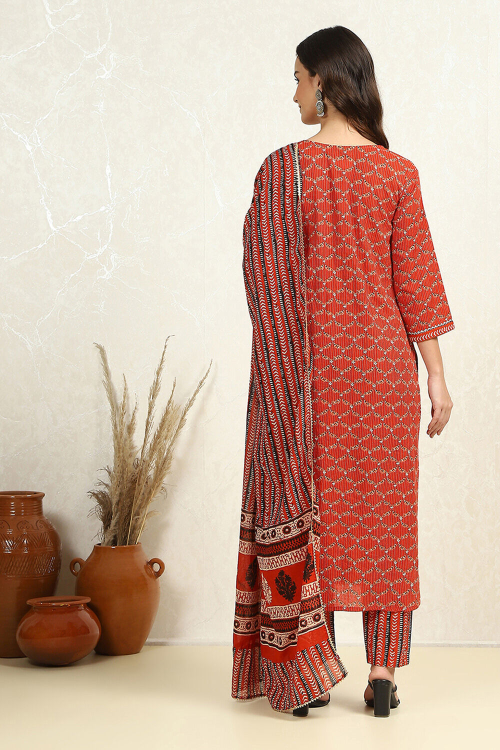 Green Cotton Printed Unstitched Suit Set image number 5