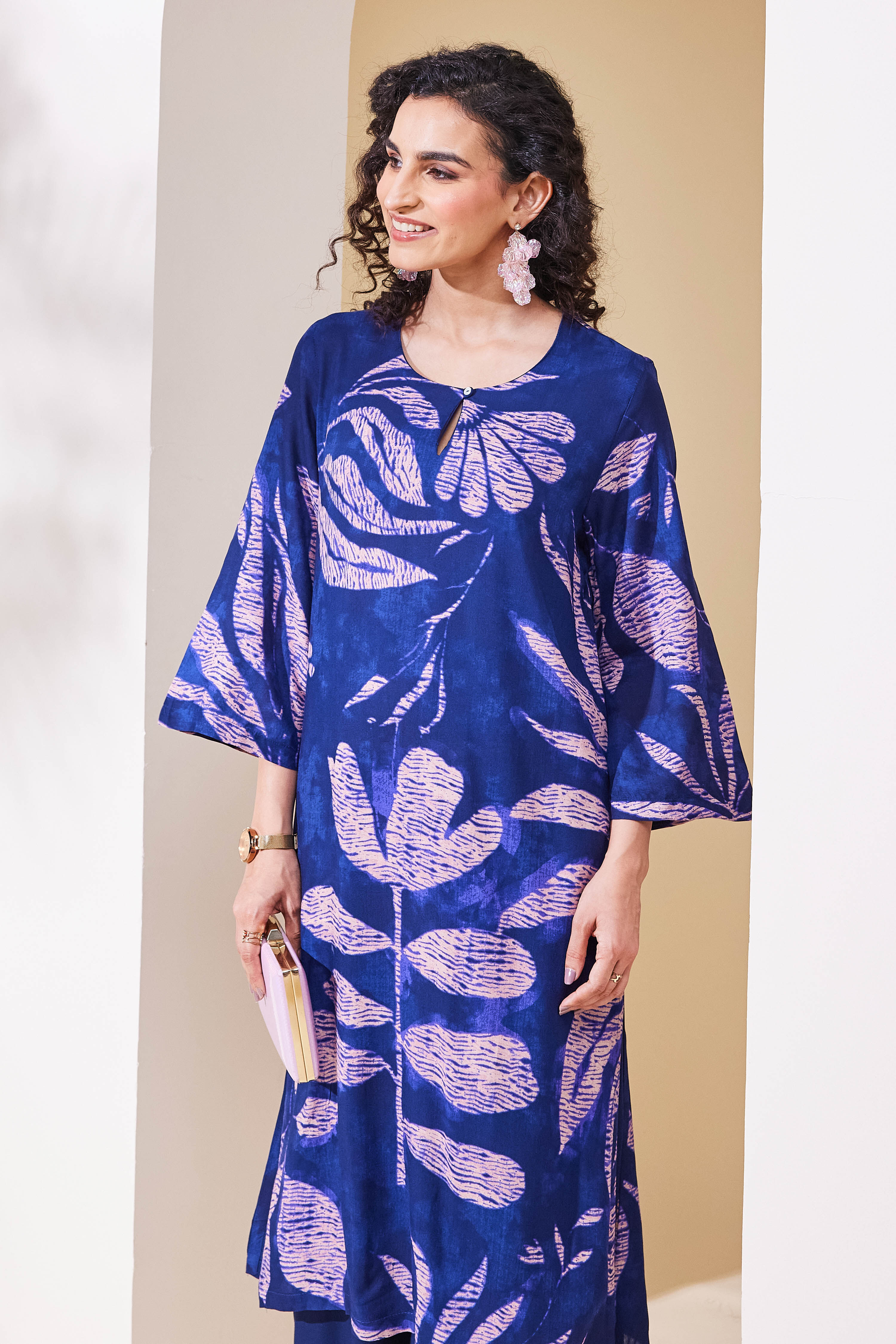 Blue Viscose Rayon A Line Kurta Pants Set image number 7